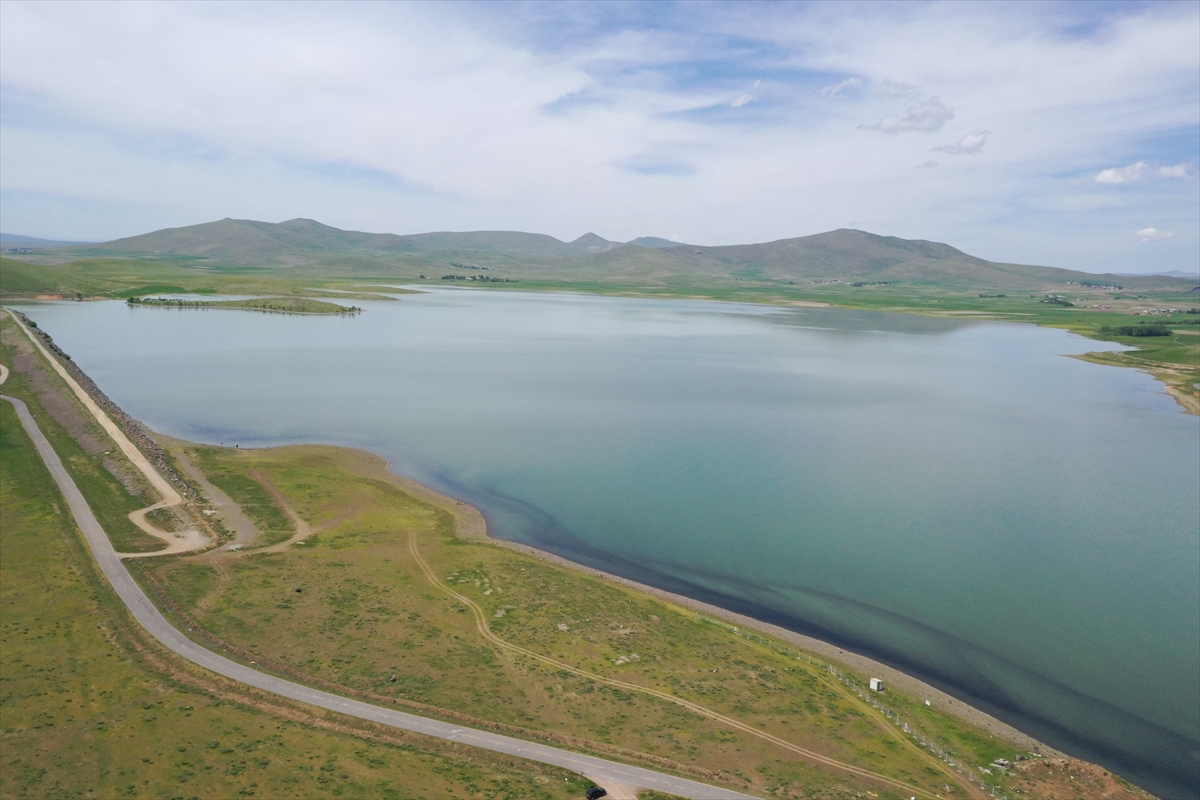 Patnos Barajı'nda su seviyesi kar suları ve ilkbahar yağışlarıyla yükseldi