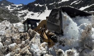 RİZE (AA) – Rize'nin Ardeşen ilçesinin yüksek kesimlerinde karla mücadeleye