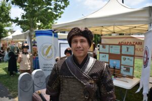 - Sergide öğrencilerin oluşturduğu farklı sözlükler, Türk kültürüne ait maniler,