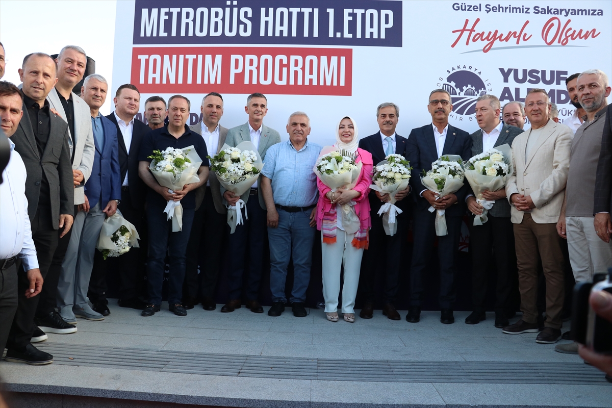 Sakarya'nın ilk metrobüs hattında deneme seferi yapıldı