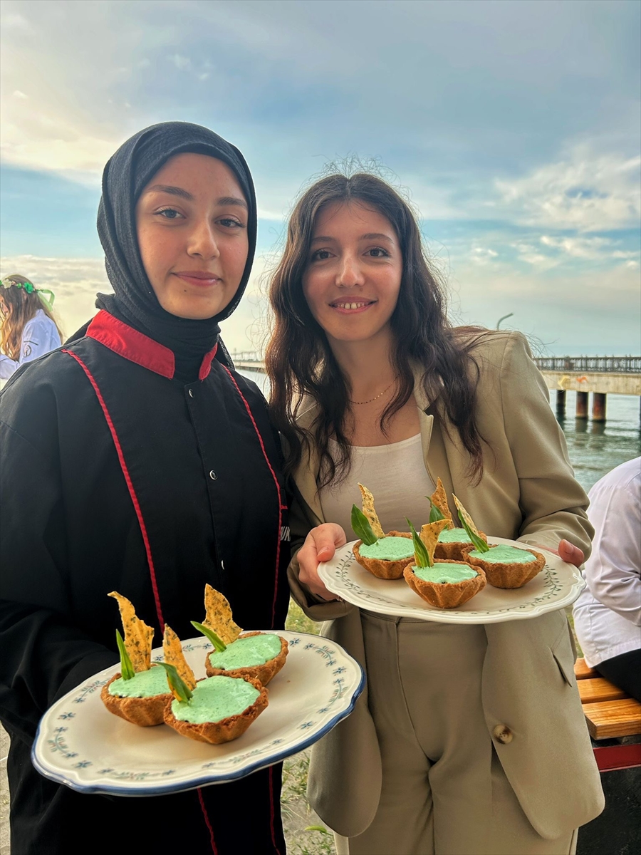 Samsun'da lise öğrencisi “Otlu Lezzetler Yarışması”nda altın madalya kazandı