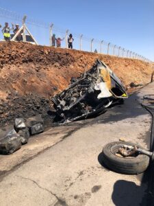 ŞANLIURFA (AA) – Şanlıurfa'da devrildikten sonra yanan panelvanın sürücüsü hayatını