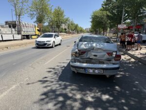 ŞANLIURFA (AA) – Şanlıurfa'nın Siverek ilçesinde tırın çarptığı otomobildeki 5'i