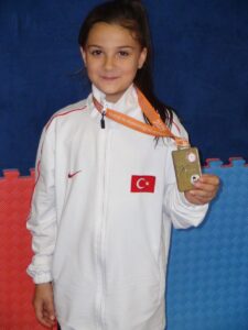 ŞANLIURFA (AA) – Şanlıurfa'nın Viranşehir ilçesinde yaşayan 10 yaşındaki Arin