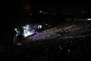 İSTANBUL (AA) – Rock şarkıcısı, hayırsever ve Ahbap Derneğinin kurucusu