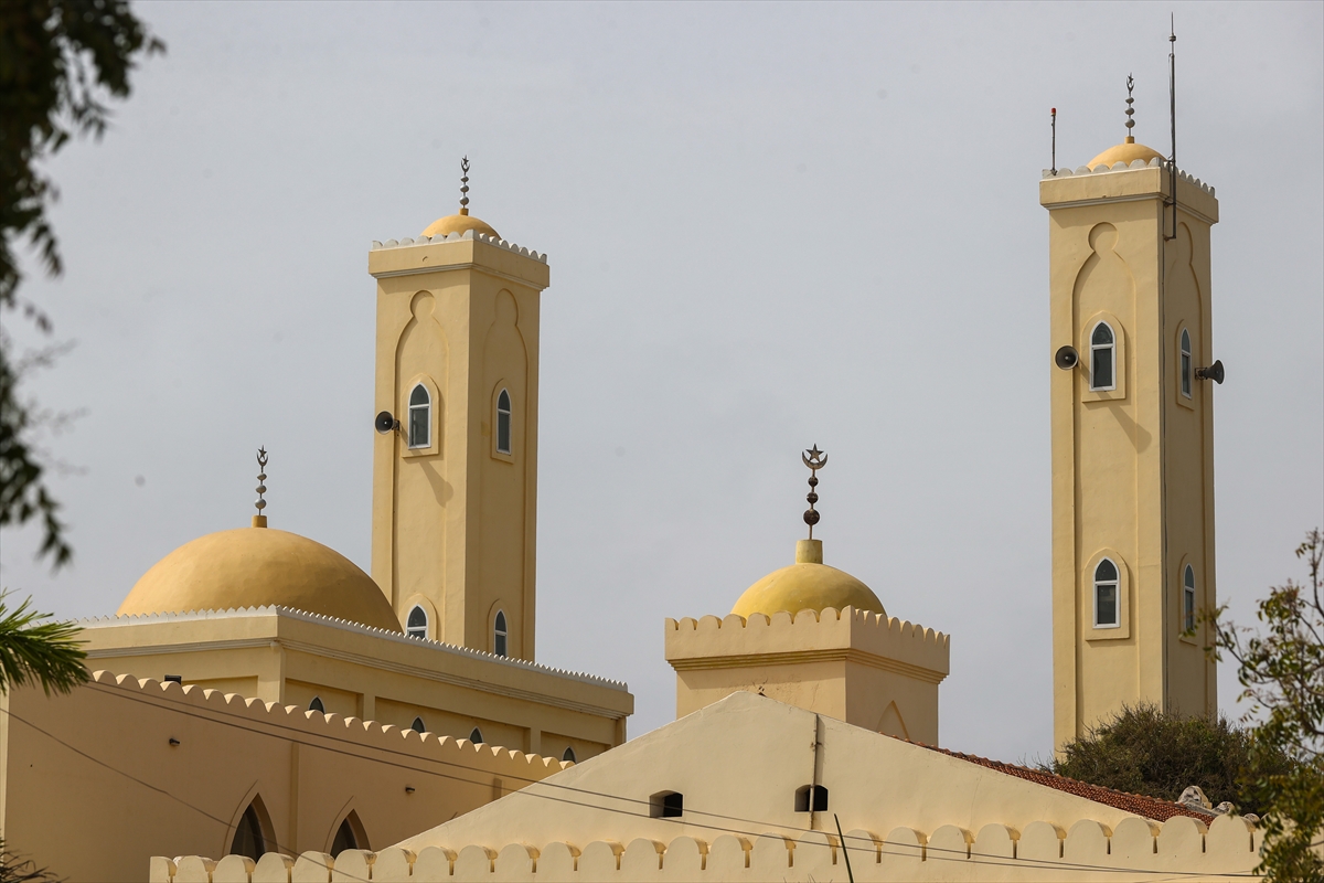 Senegal'de camilerin birbirinden farklı minareleri göz kamaştırıyor