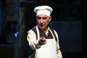 İSTANBUL (AA) – Usta oyuncu Şener Şen'i 40 yıl aradan