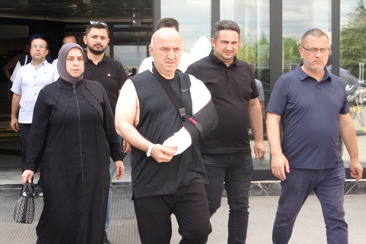 GÜNCELLEME – Darıca Belediye Başkanı Bıyık, intihar eden personelin tabancasından çıkan kurşunla yaralandı