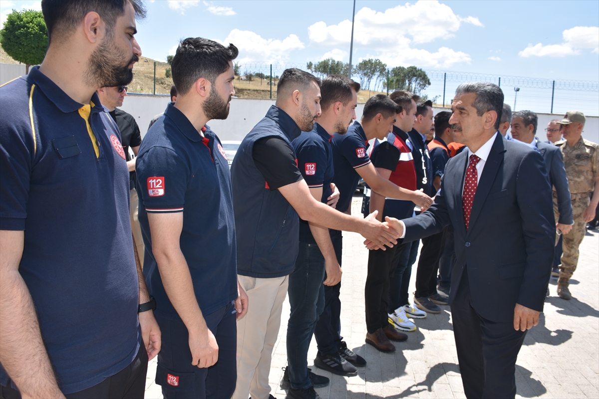 Şırnak Valisi Birol Ekici, güvenlik güçleriyle bayramlaştı