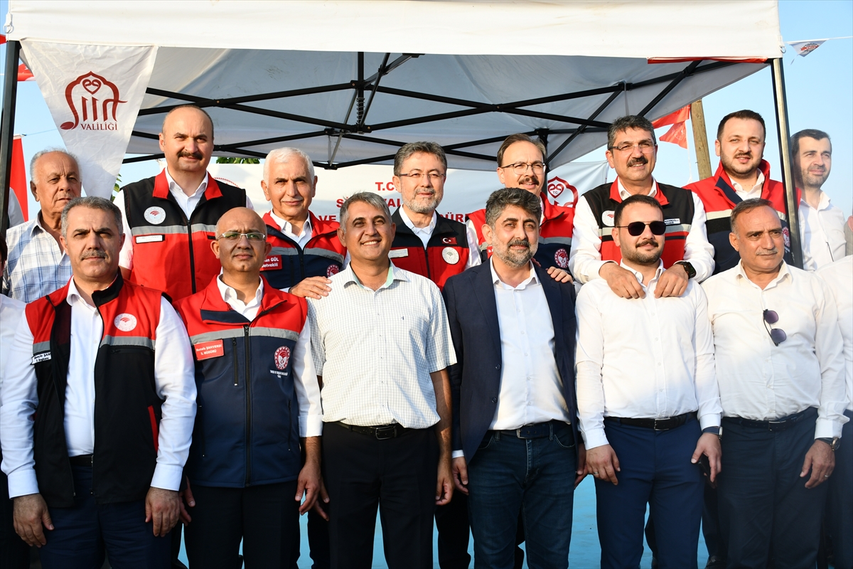 Tarım ve Orman Bakanı İbrahim Yumaklı, Siirt'te böğürtlen hasadına katıldı: