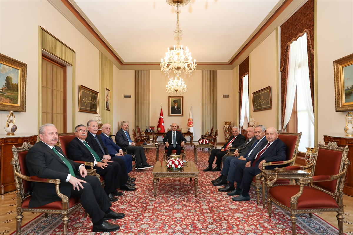 TBMM Başkanı Kurtulmuş, eski Meclis başkanlarıyla bir araya geldi