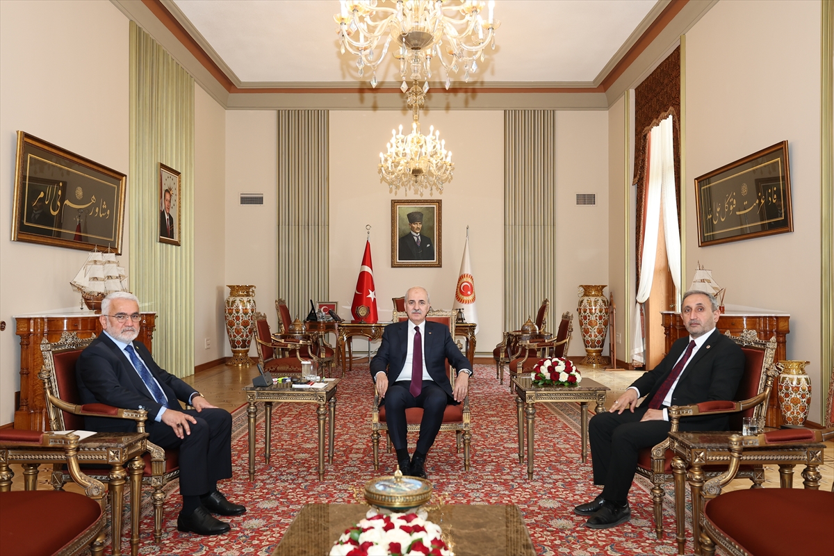 TBMM Başkanı Kurtulmuş, HÜDA PAR Genel Başkanı Yapıcıoğlu'nu kabul etti