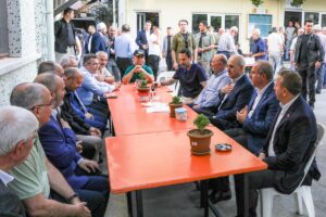 ÇANAKKALE (AA) – TBMM Başkanı Numan Kurtulmuş, bayram namazını Çanakkale'de