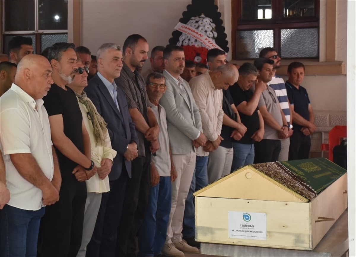 Ticaret Bakanı Bolat, Tekirdağ'da cenaze törenine katıldı
