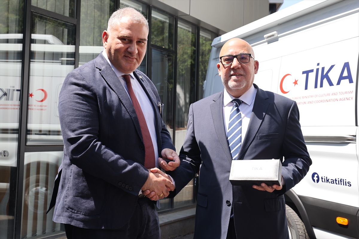 TİKA'dan Gürcistan Gazi İşleri Müdürlüğü'ne mobil klinik desteği