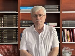 İSTANBUL (AA) – Çocuklara yönelik tiyatro çalışmalarıyla tanınan oyuncu, programcı,