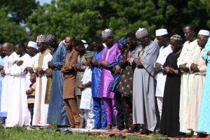 LOME (AA) – Togo'nun başkenti Lome'de Müslümanlar, Kurban Bayramı namazını