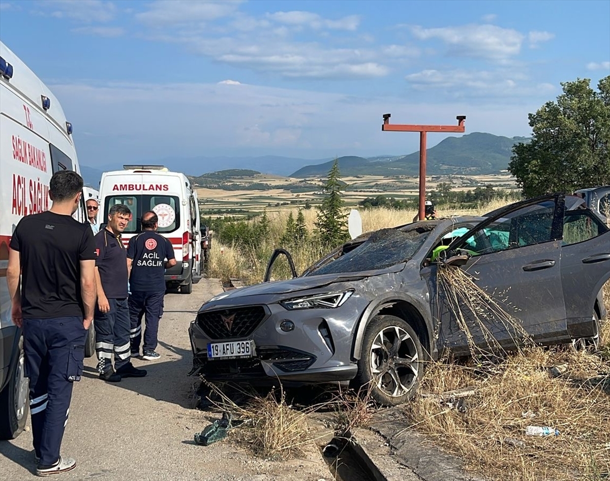 Tokat’ta devrilen otomobildeki 3 kişi yaralandı