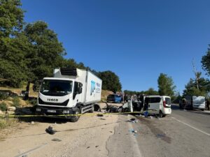 TOKAT (AA) – Tokat'ın Niksar ilçesinde hafif ticari aracın park