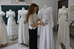 - Tasarlanan kıyafetler, Trabzon Olgunlaşma Enstitüsünün markasıyla satışa sunulacak