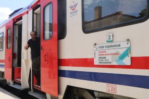 ÇANKIRI (AA) – Ankara'dan yola çıkan Turistik Karaelmas Ekspresi, Zonguldak