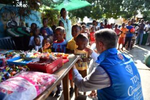 TETE (AA) – Türkiye'de hayırseverlerin katkılarıyla temin edilen yardımlar, Kurban