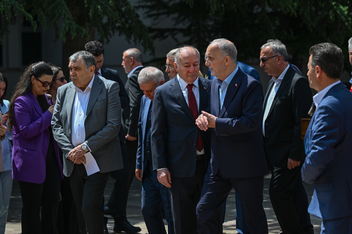 TÜRK-İŞ Genel Başkanı Atalay'dan kamu işçisinin zam görüşmelerine ilişkin açıklama: