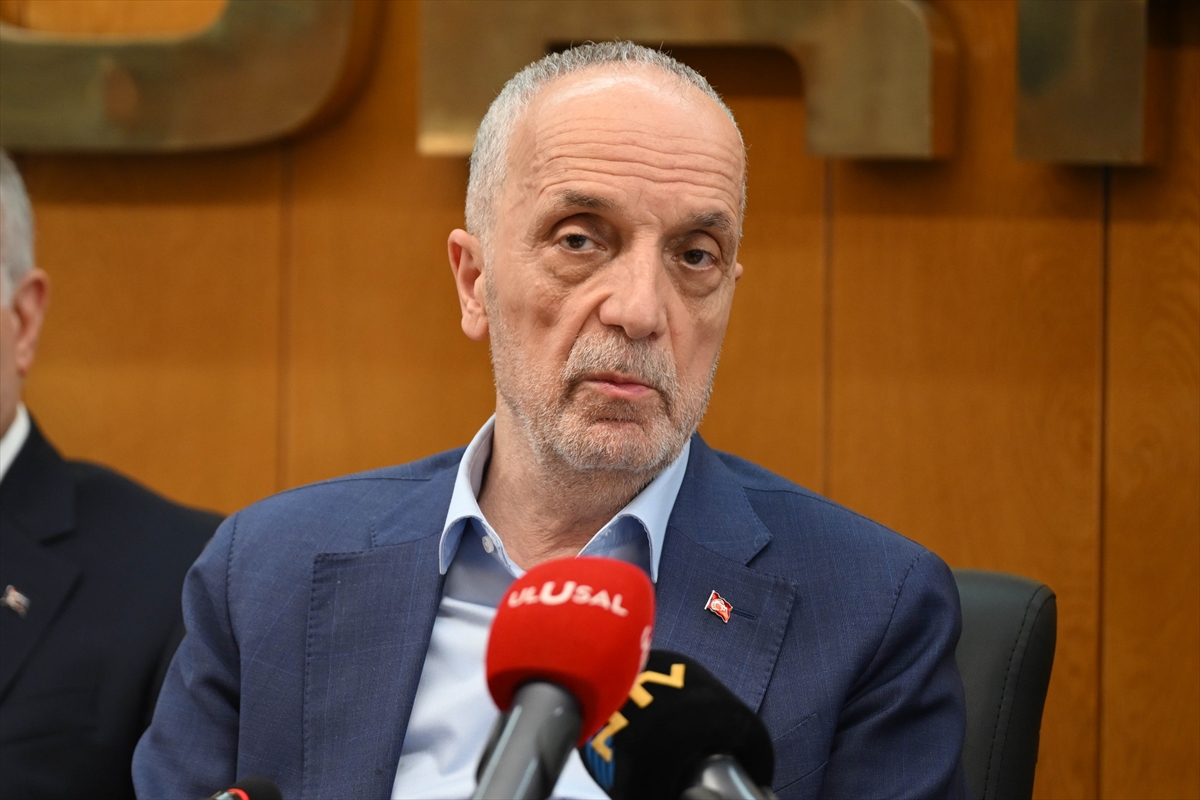 TÜRK-İŞ Genel Başkanı Atalay'dan TÜHİS'in kamu işçilerine yönelik zam teklifine ilişkin açıklama: