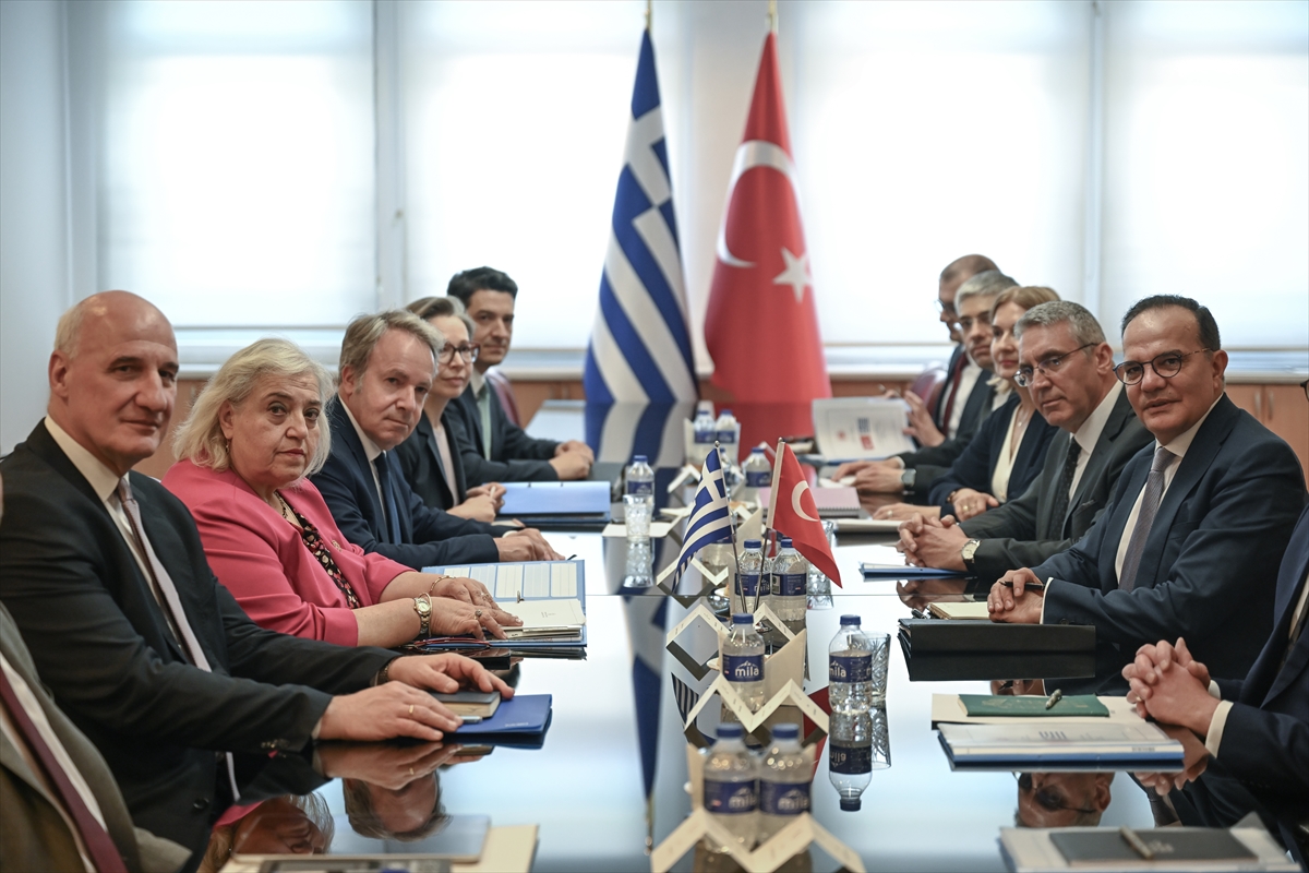 Türk ve Yunan dışişleri bakan yardımcıları Siyasi Diyalog Toplantısı kapsamında bir araya geldi
