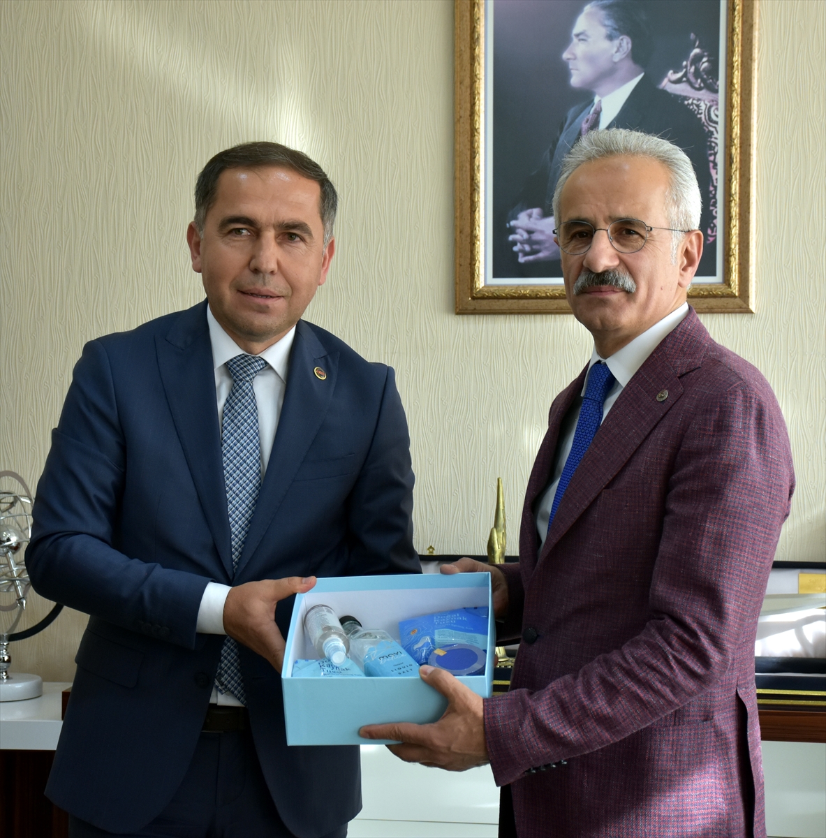 Ulaştırma ve Altyapı Bakanı Uraloğlu'ndan Delice ilçesine ziyaret