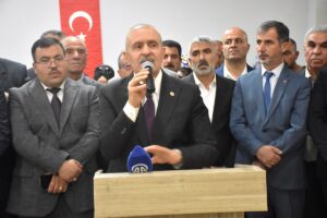 VAN (AA) – Van'da Kurban Bayramı dolayısıyla AK Parti İl