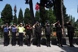 İSTANBUL (AA) – Fatih Vezneciler'de 2016'da Çevik Kuvvet araçlarının geçişi