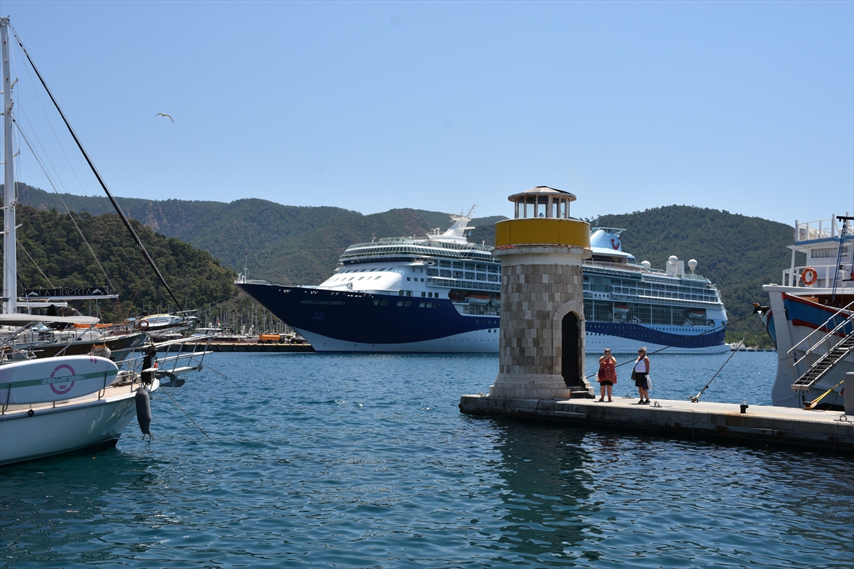Yolcu gemisi “Marella Discovery 2” ile Marmaris'e 1797 turist geldi