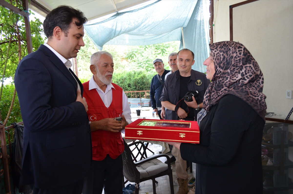 15 Temmuz şehidi Serhat Önder kabri başında anıldı