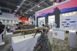 - İstanbul Fuar Merkezi'nin yanı sıra Atatürk Havalimanı, Ataköy Marina