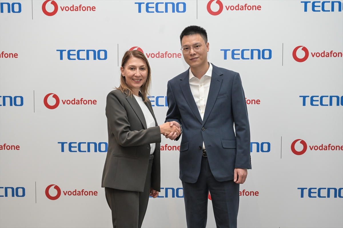 5G destekli Tecno Camon 40 Pro modeli Vodafone Flex'te satışa sunuldu