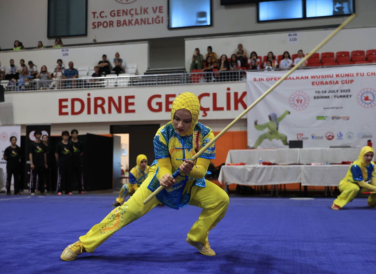 8. Açık Balkan Wushu Kung Fu Şampiyonası'nın açılış seremonisi yapıldı