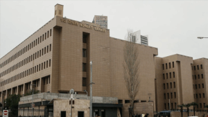 İZMİR (AA) – İzmir Büyükşehir Belediyesine yönelik yolsuzluk soruşturması kapsamında