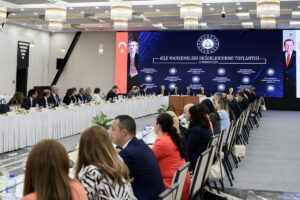 - "Toplantımızda, aile mahkemelerinin yapısı ve toplumun en güçlü yapı