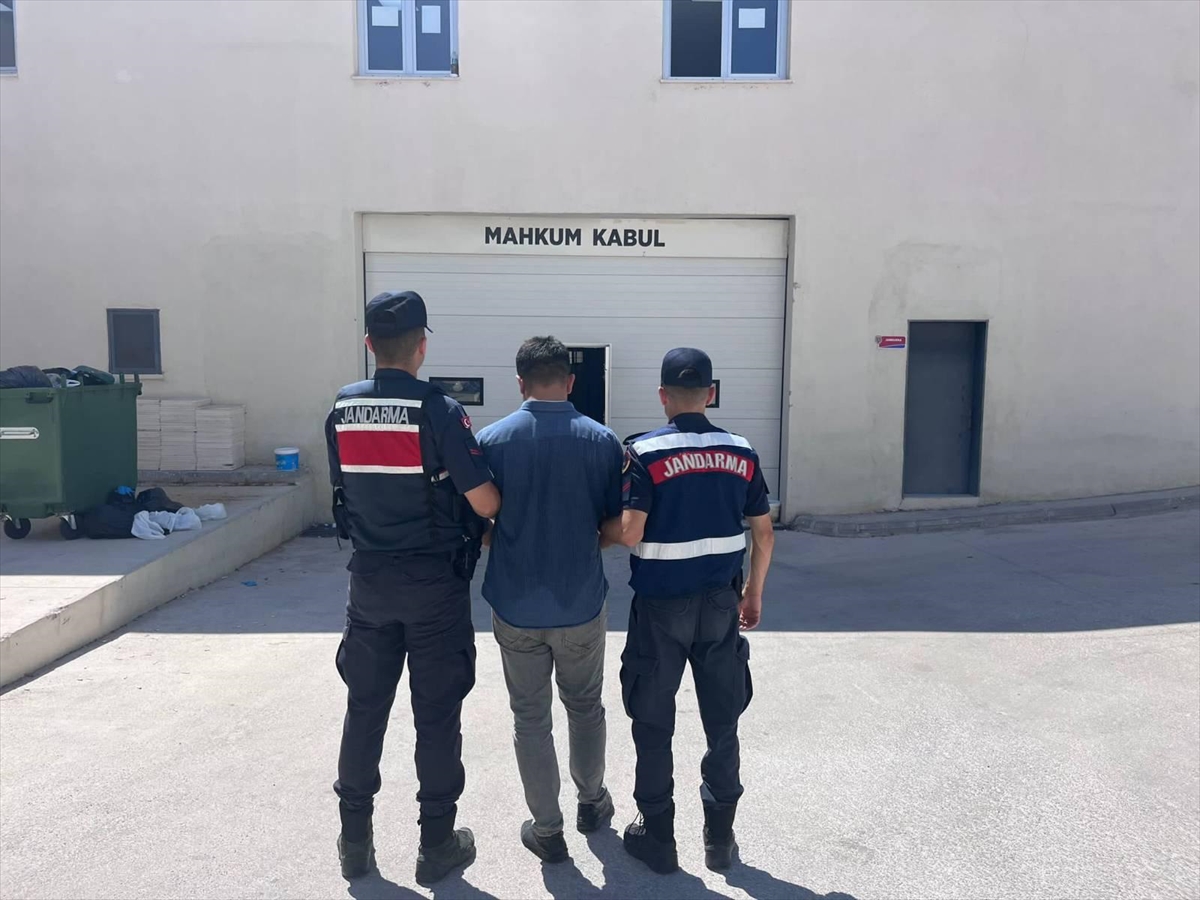 Adana'da silah kaçakçılığı operasyonunda 2 zanlı tutuklandı
