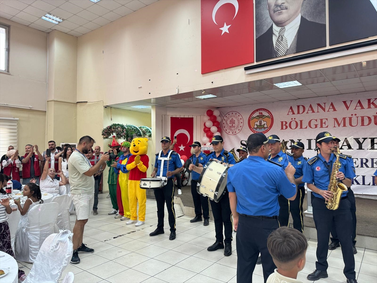 Adana'da Vakıflar Bölge Müdürlüğünce sünnet şöleni düzenlendi