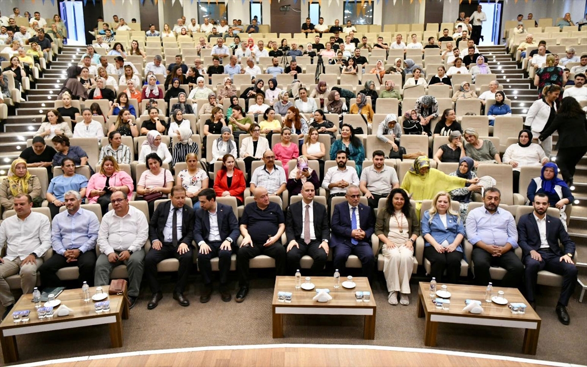AK Parti Genel Başkan Yardımcısı İleri, Çanakkale'de Teşkilat Akademisi'nde konuştu: