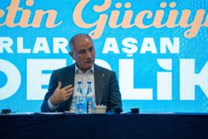 - "Milletvekillerimizle birlikte terörsüz Türkiye hedefi doğrultusunda istişarelerde bulunuyor, ortak