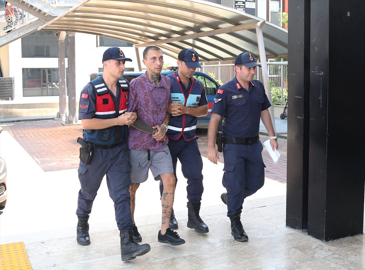 Alanya'da bir Rus'un bıçaklanarak öldürülmesiyle ilgili 2 Rus vatandaşı tutuklandı