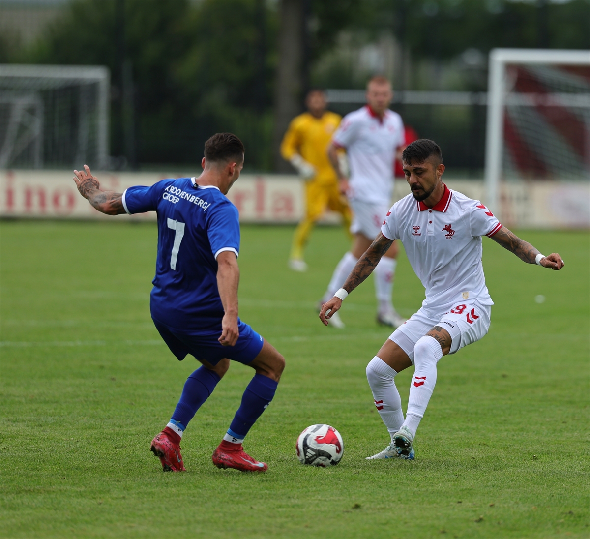 Samsunspor, hazırlık maçında Almere City'e 2-1 yenildi