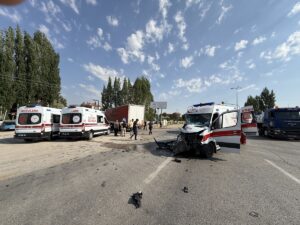 ANKARA (AA) – Ankara'nın Çubuk ilçesinde hasta taşıyan ambulans ile