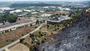 ANTALYA (AA) – Antalya'nın 3 ilçesinde çıkan orman yangınlarının kontrol