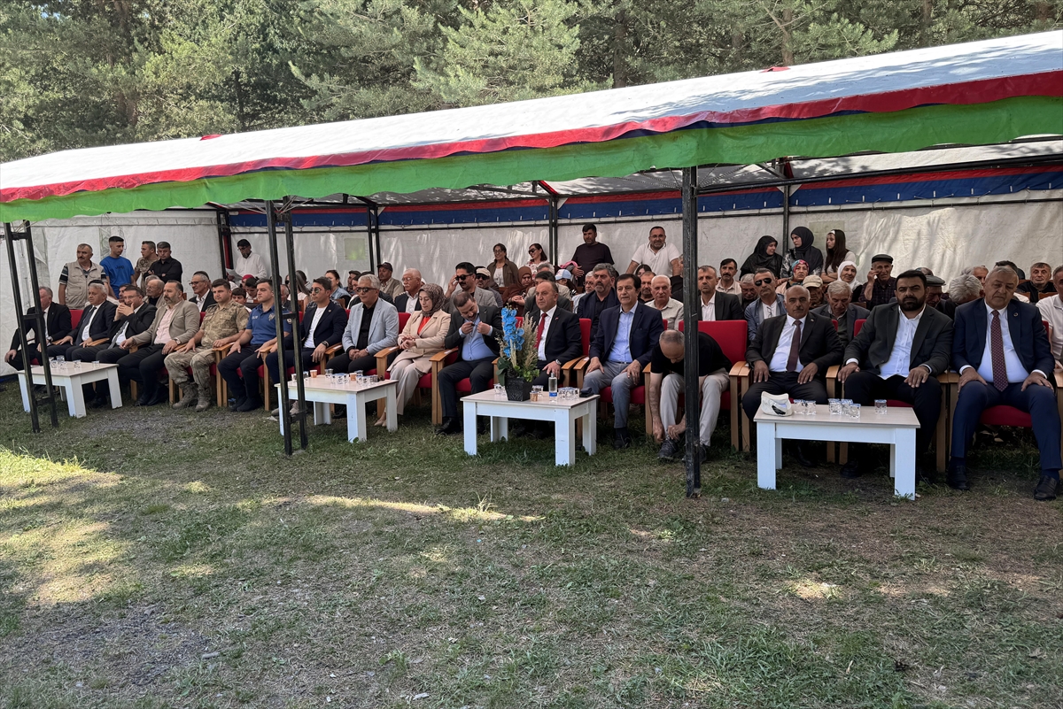 Ardahan'da “5. Hanaklı Aşık Mazlumi Anma Şenlikleri” düzenlendi