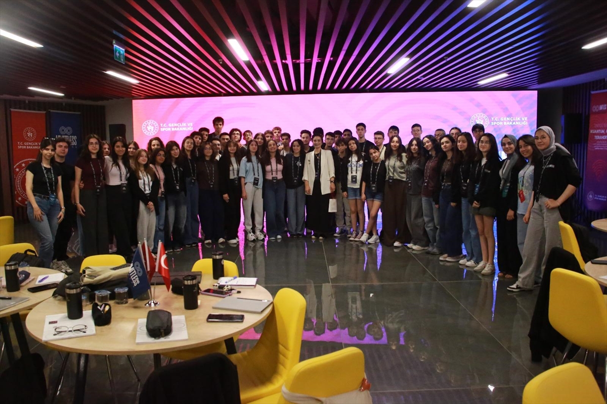 Başarılı gençler, “Teknoloji ve Akademik Girişimcilik Kampı”nda buluştu