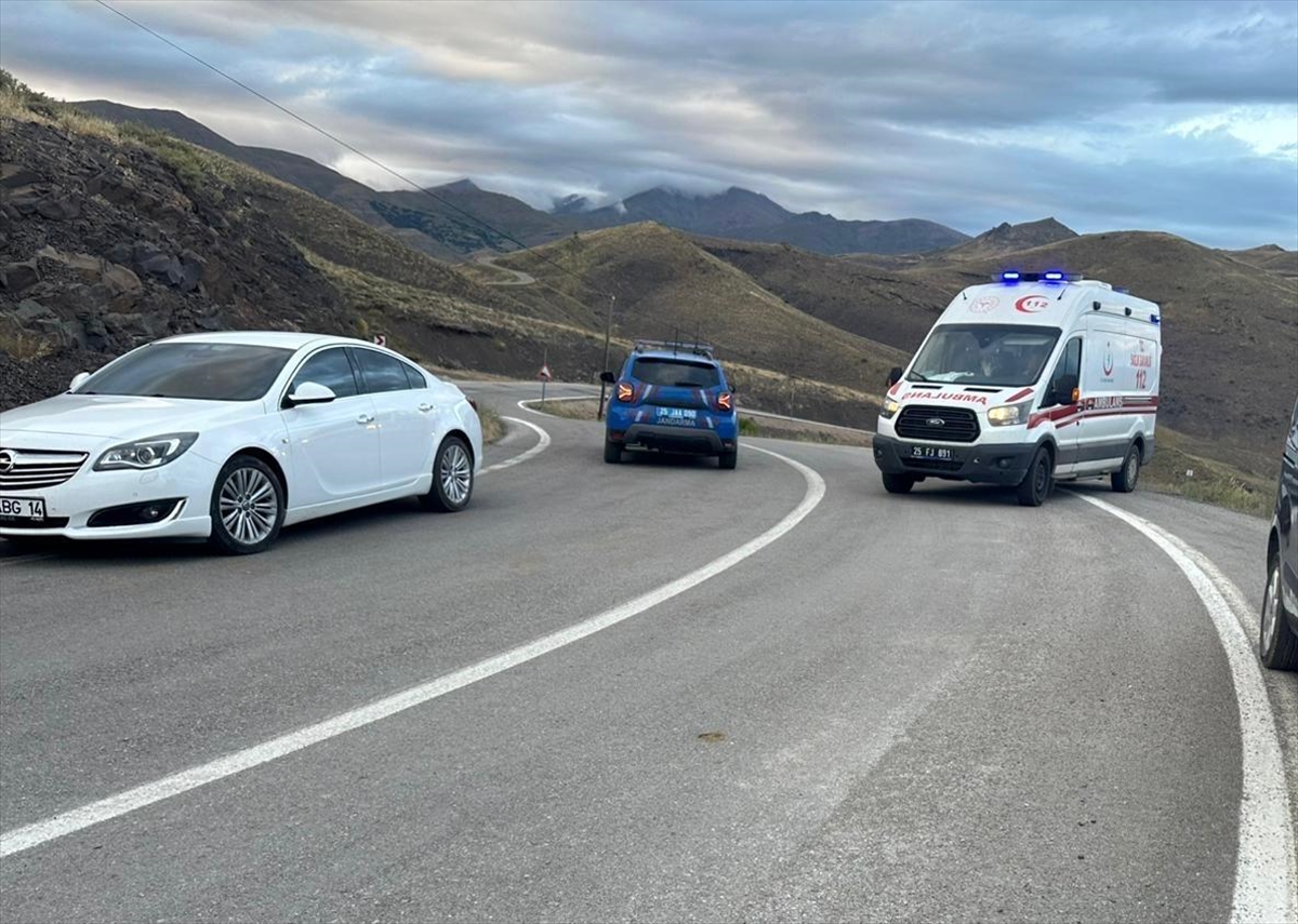 Bayburt-Erzurum sınırında bir hava aracının düştüğü ihbarı ekipleri harekete geçirdi